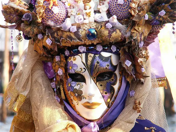 The Masks of the Carnival of Venice - eDreams Travel Blog