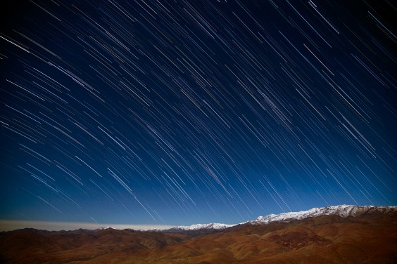 Lluvia de estrellas en el desierto de Atacama Desert, Chile