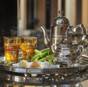 mint tea serving in morocco