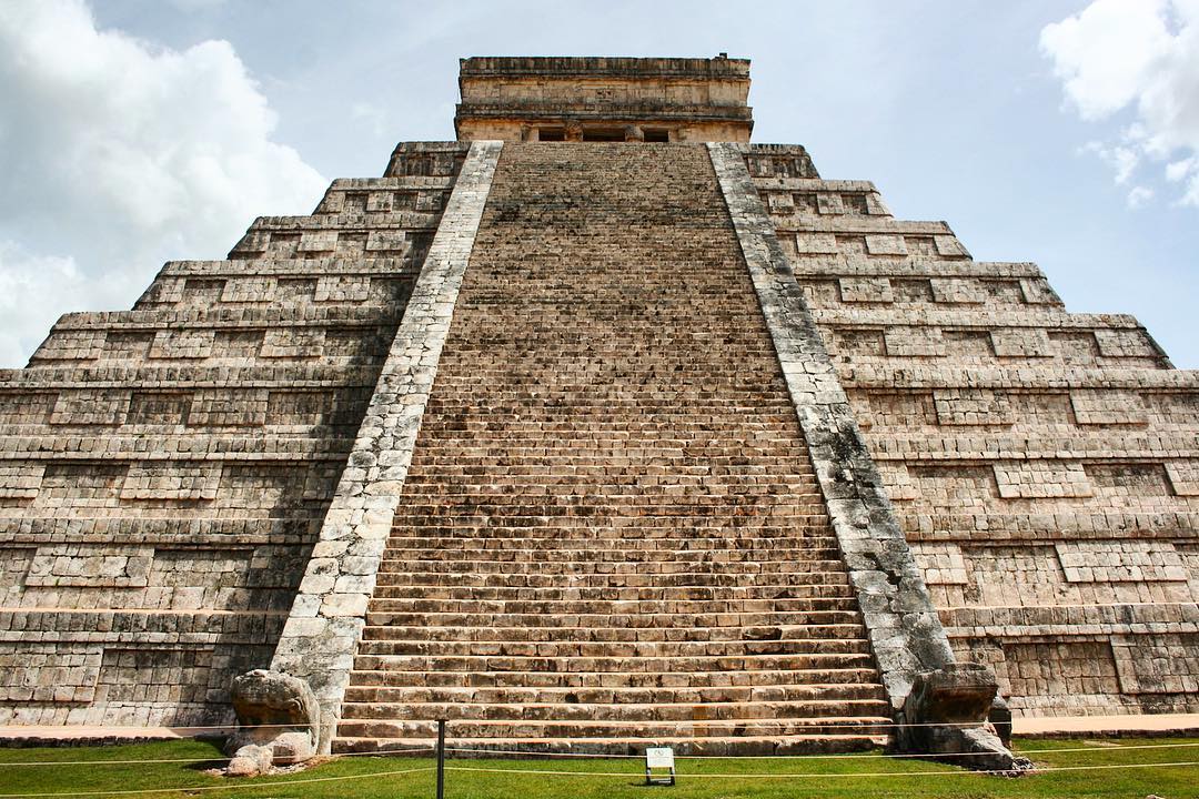 the chichen itza in the yucatan peninsula mexico