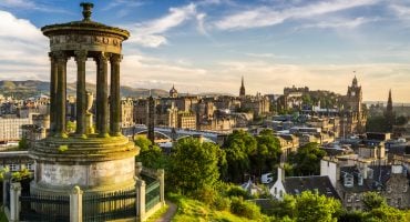 10 Reasons to Visit Edinburgh