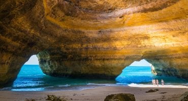 8 reasons to visit Algarve