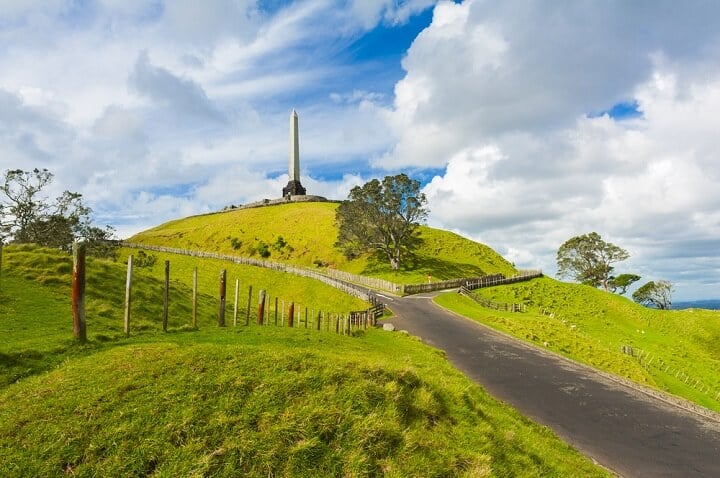 one tree hill in auckland - new zealand