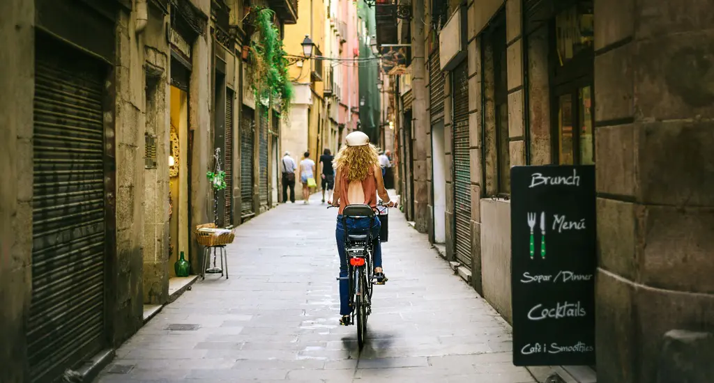 Solo Travel: Best Places to travel alone in Europe - eDreams