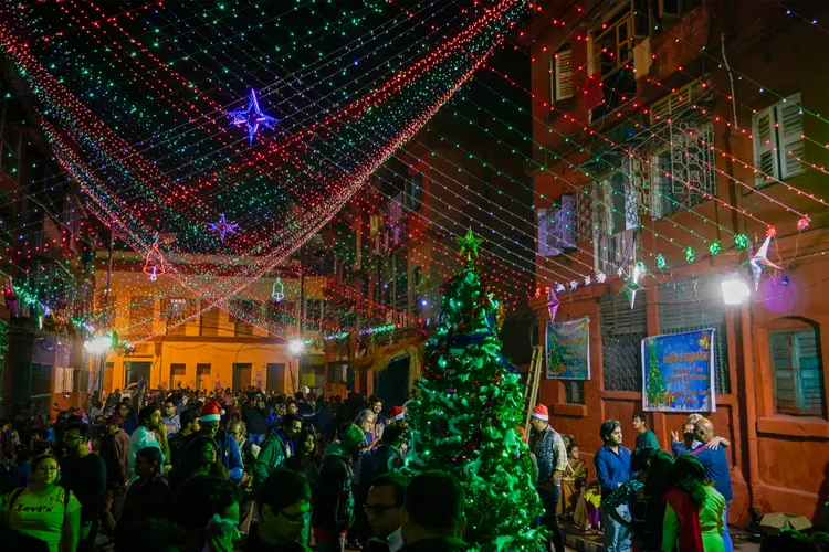 24 Christmas Traditions From Around The World You Need To Discover