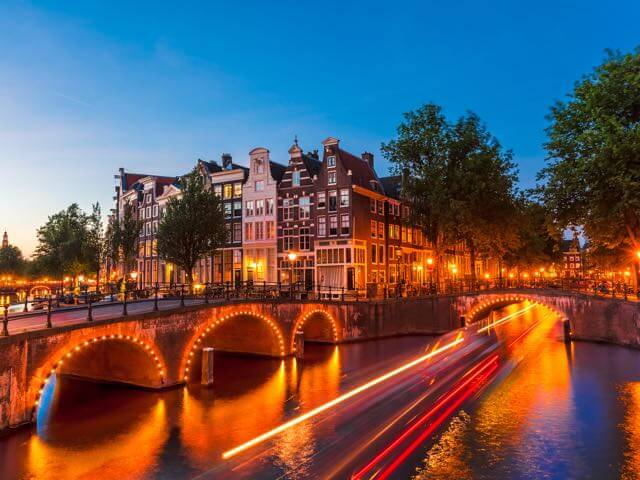 Book your holiday to Amsterdam with onefront-EDreams