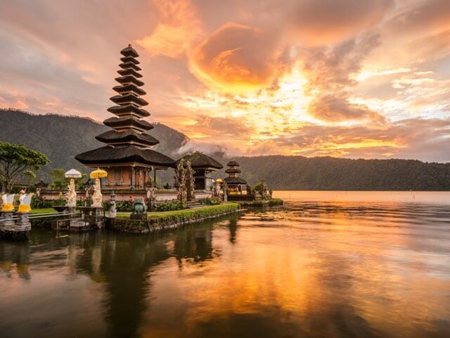 Book your holiday to Bali with onefront-EDreams