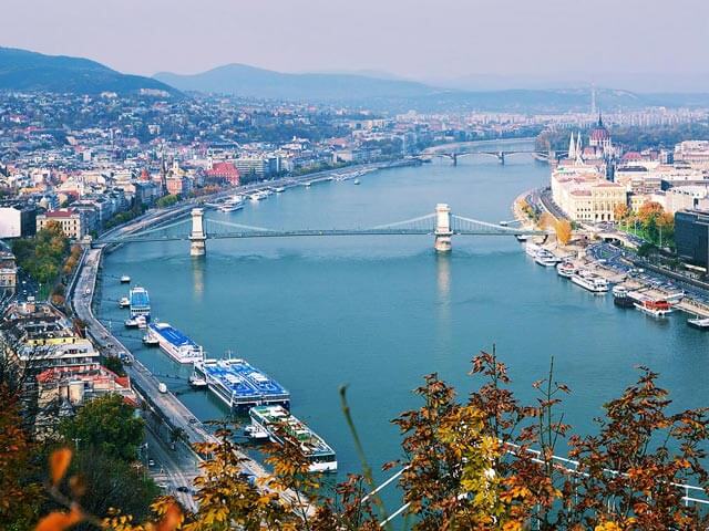 Book your holiday to Budapest with onefront-EDreams