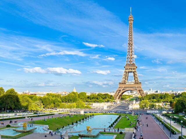 Book your holiday to Paris with onefront-EDreams