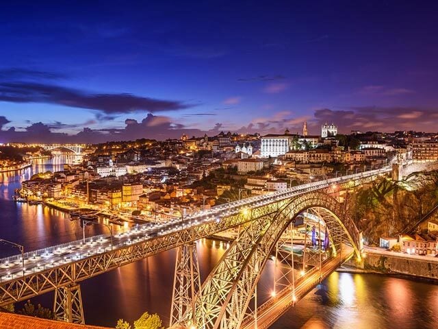 Book your holiday to Porto with onefront-EDreams